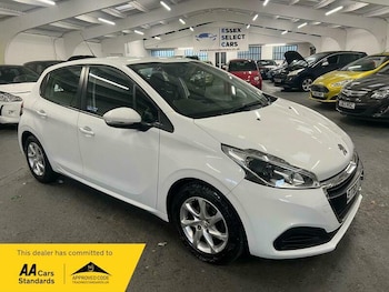 Used Peugeot 208 2016 for sale - 76585558: Photo