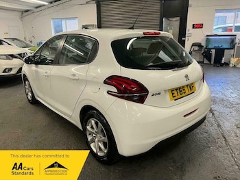 Used Peugeot 208 2016 for sale - 76585558: Photo