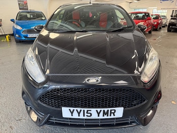 Used Ford Fiesta 2015 for sale - 76026540: Photo 2