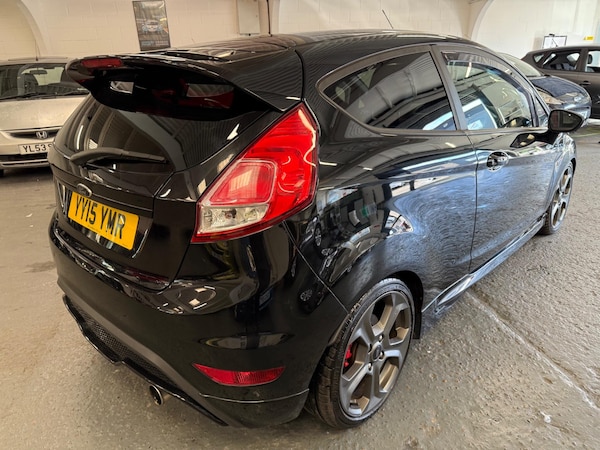 Used Ford Fiesta 2015 for sale - 76026540: Photo 8