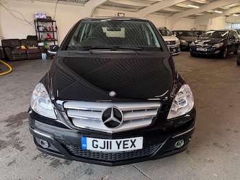 Used Mercedes-Benz B Class 2011 for sale - 77612298: Photo