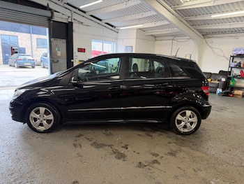 Used Mercedes-Benz B Class 2011 for sale - 77612298: Photo