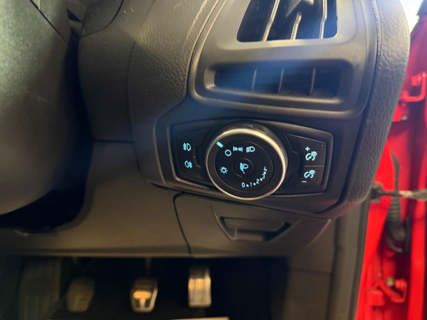 Used Ford Focus 2015 for sale - 77550663: Photo 11