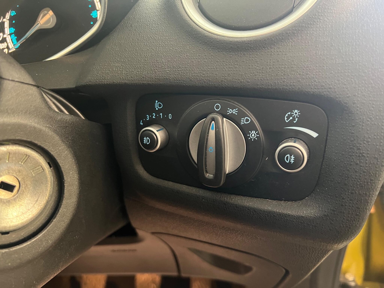 Used Ford Fiesta 2013 for sale - 76424298: Photo 15