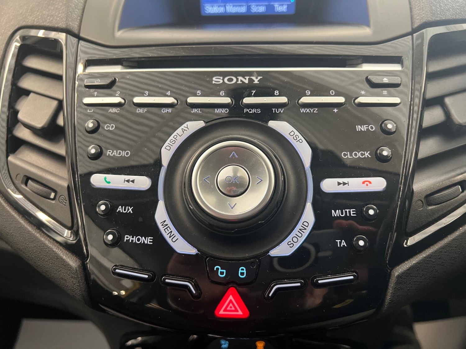 Used Ford Fiesta 2013 for sale - 76424298: Photo 32