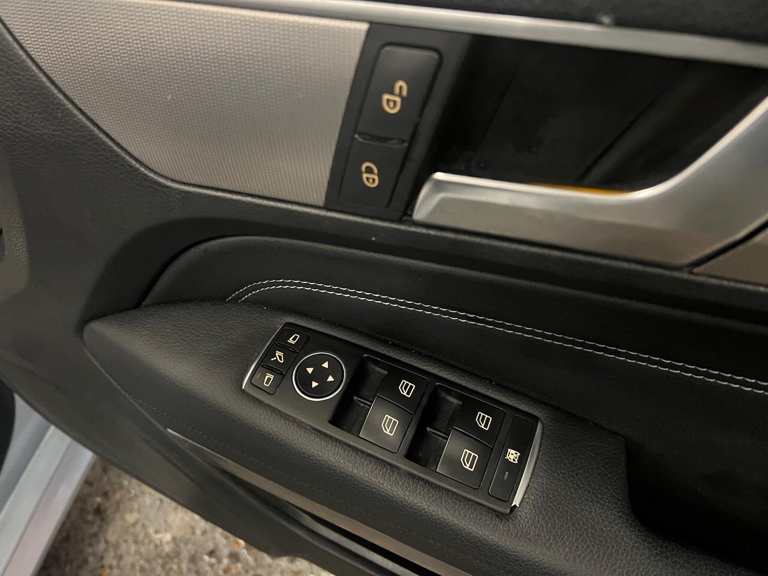 Used Mercedes-Benz E Class 2014 for sale - 77229530: Photo 39