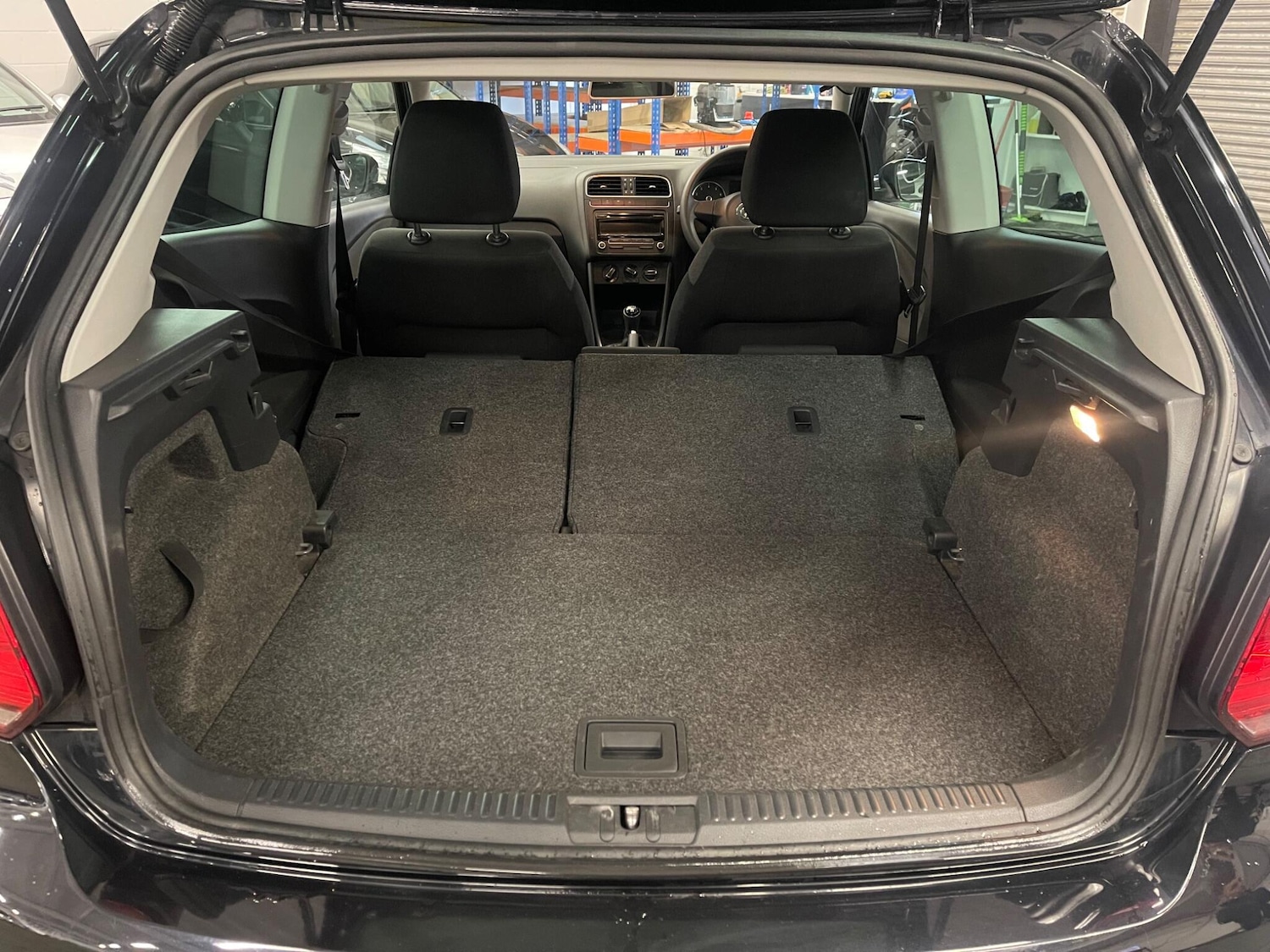 Used Volkswagen Polo 2013 for sale - 77229535: Photo 32