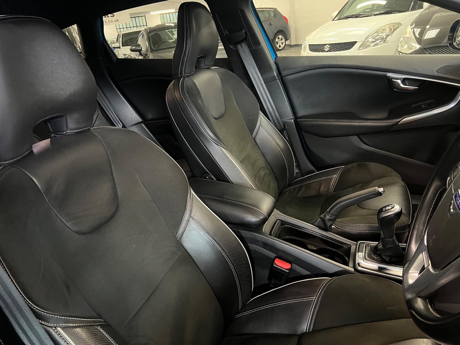 Used Volvo V40 2015 for sale - 76997779: Photo 11