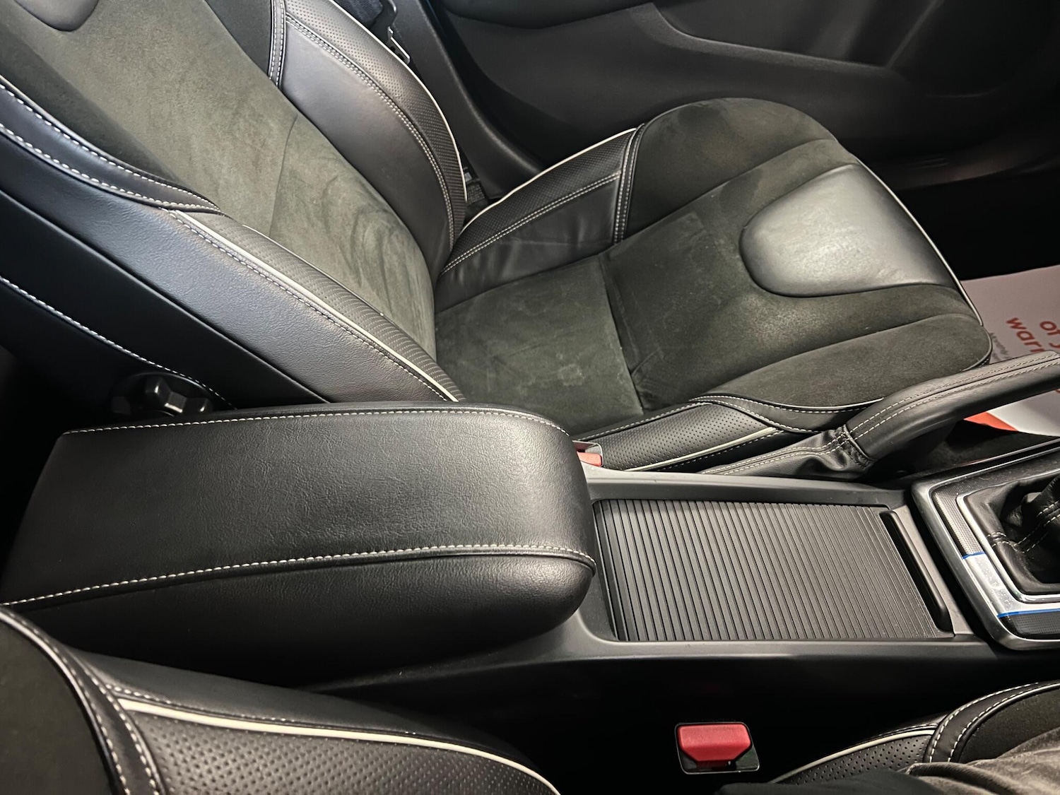 Used Volvo V40 2015 for sale - 76997779: Photo 38