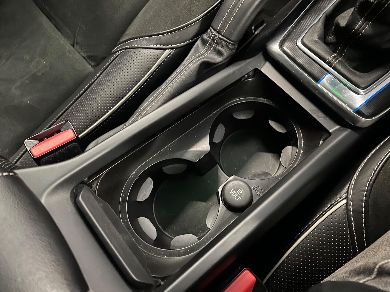 Used Volvo V40 2015 for sale - 76997779: Photo 9