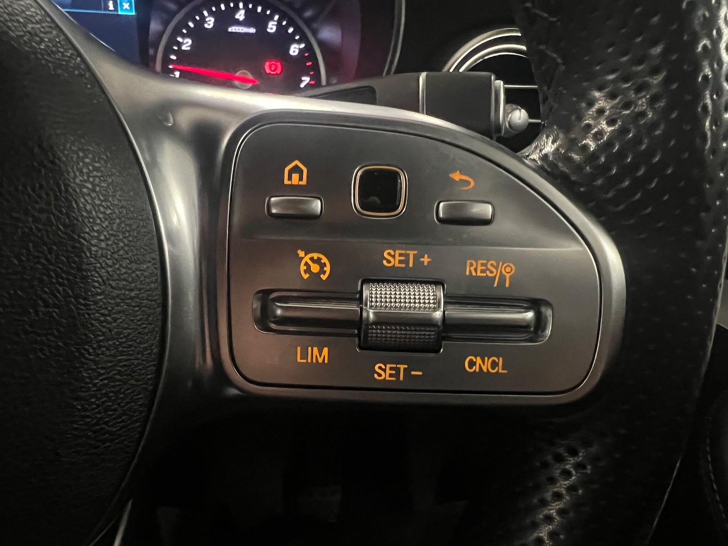 Used Mercedes-Benz C Class 2018 for sale - 77119833: Photo 17