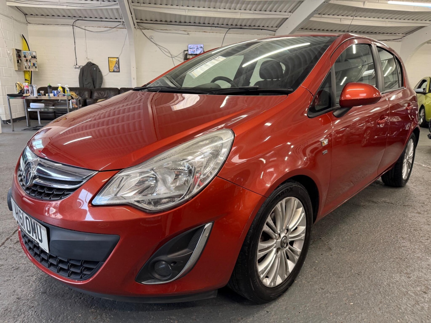 Used Vauxhall Corsa 2011 for sale - 76085355: Photo 3