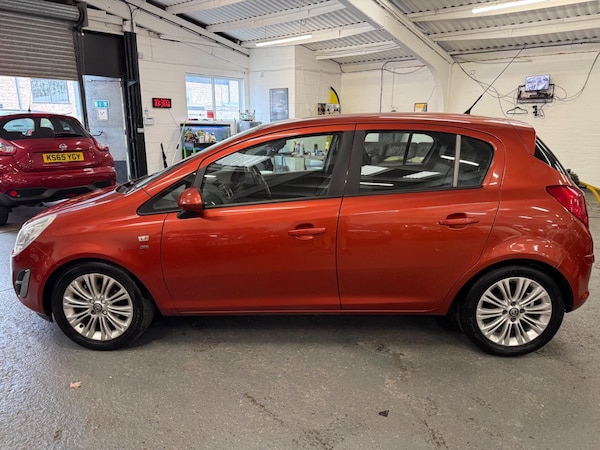 Used Vauxhall Corsa 2011 for sale - 76085355: Photo 5