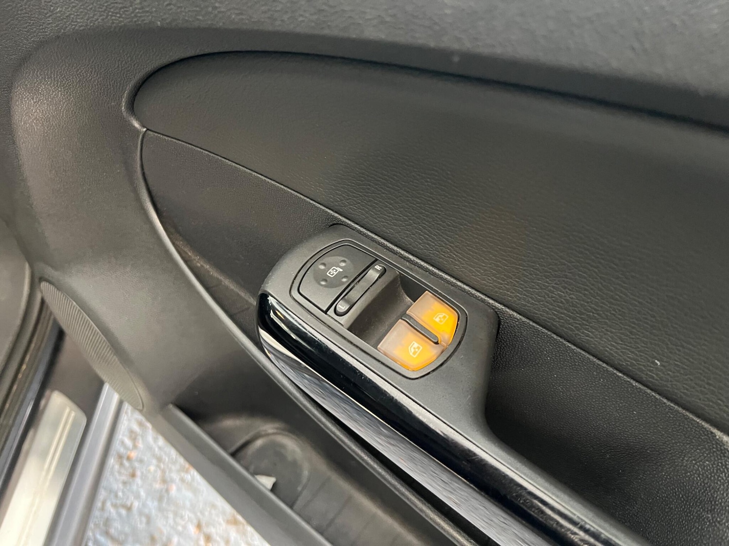 Used Vauxhall Corsa 2013 for sale - 76371239: Photo 15