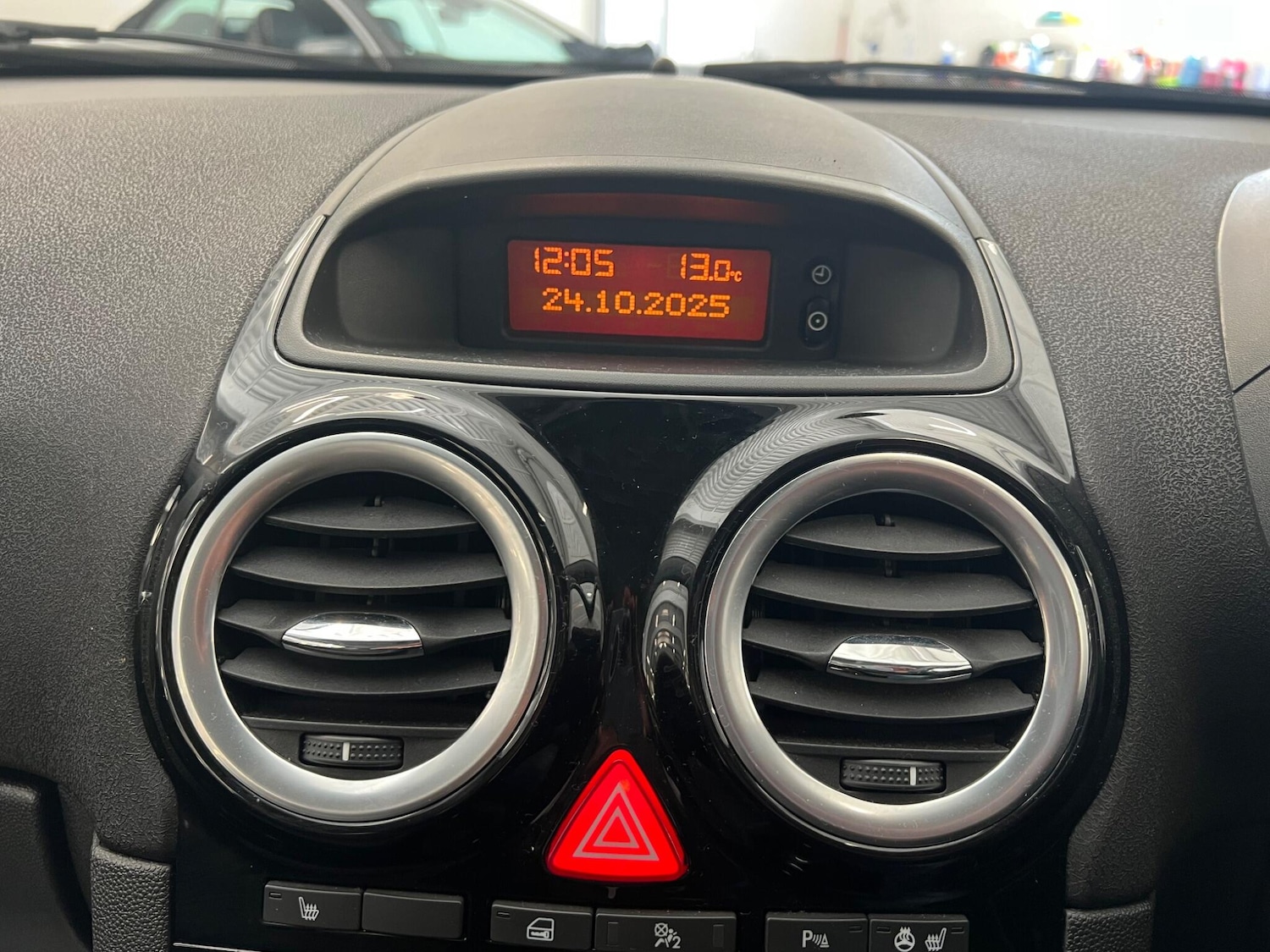 Used Vauxhall Corsa 2013 for sale - 76371239: Photo 20