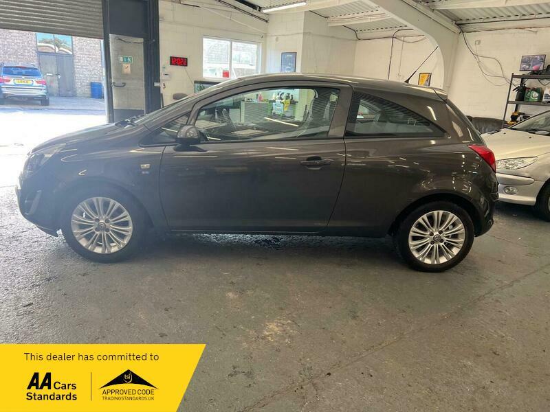 Used Vauxhall Corsa 2013 for sale - 76371239: Photo 5