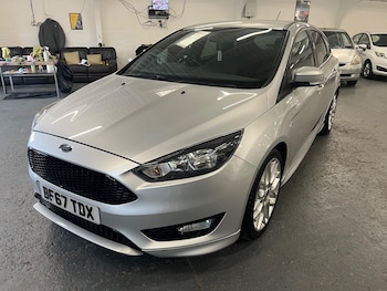 Used Ford Focus 2017 for sale - 76592385: Photo
