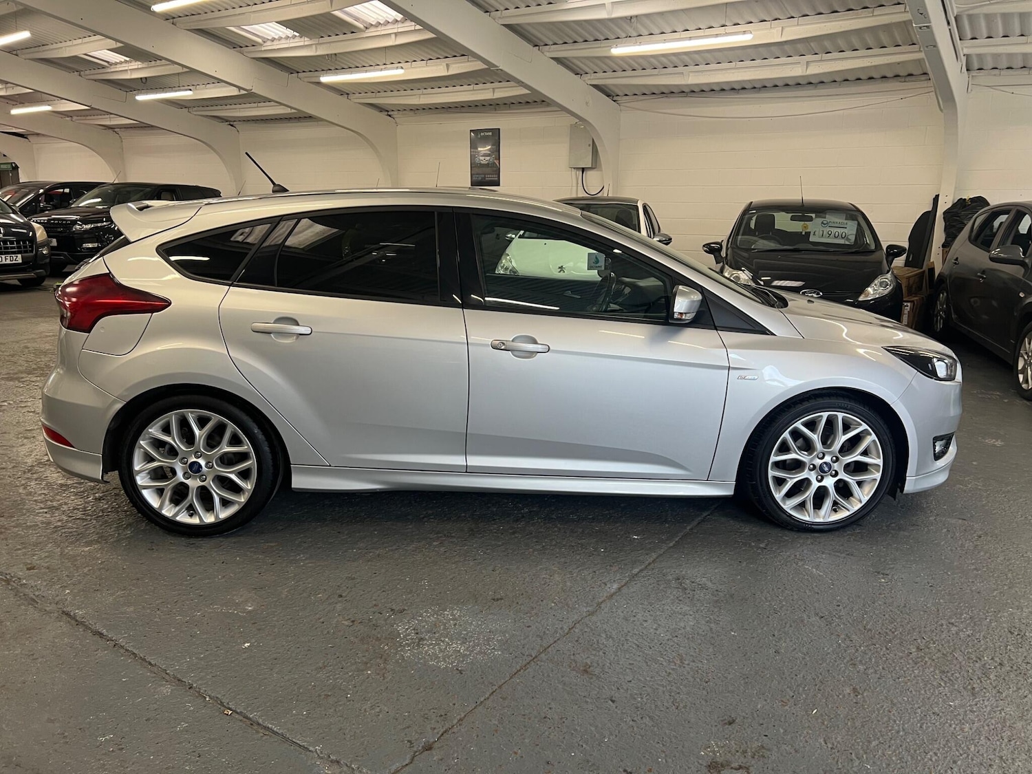 Used Ford Focus 2017 for sale - 76592385: Photo 8