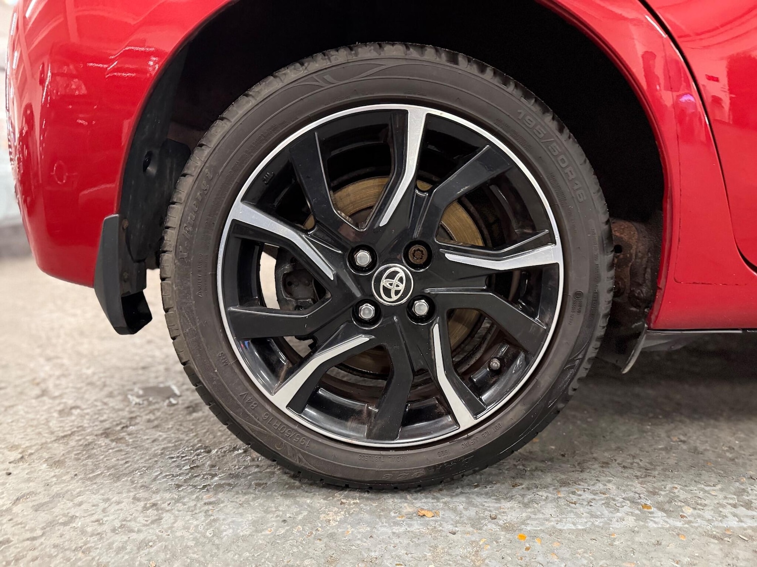 Used Toyota Yaris 2016 for sale - 77108855: Photo 10