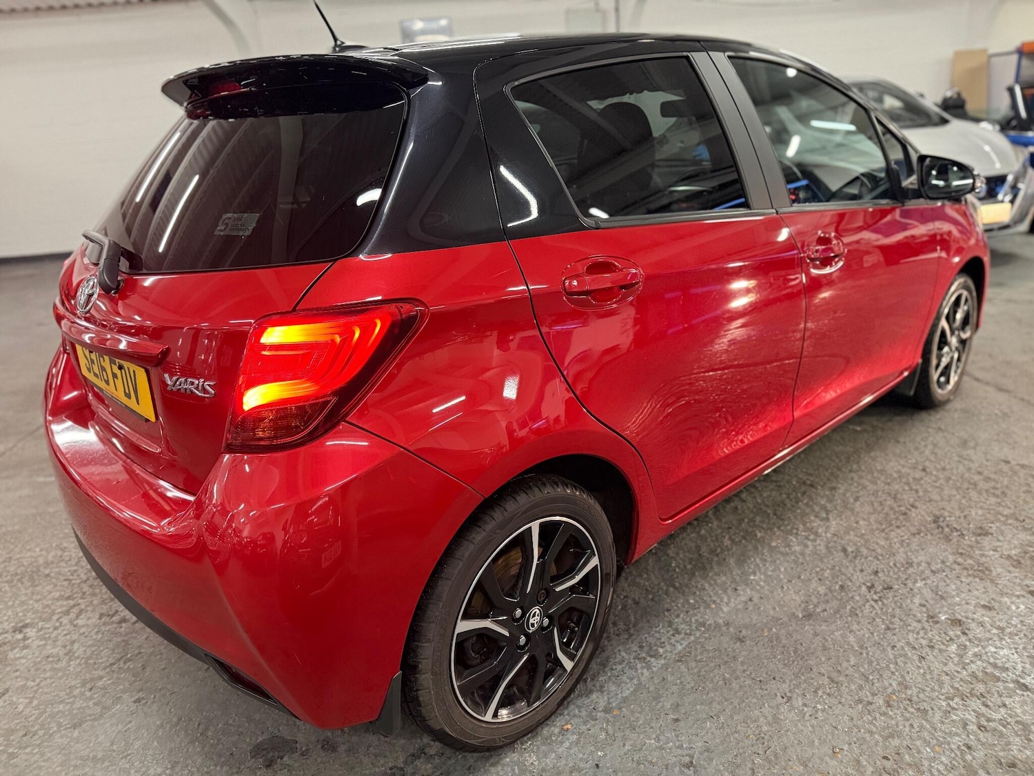 Used Toyota Yaris 2016 for sale - 77108855: Photo 3