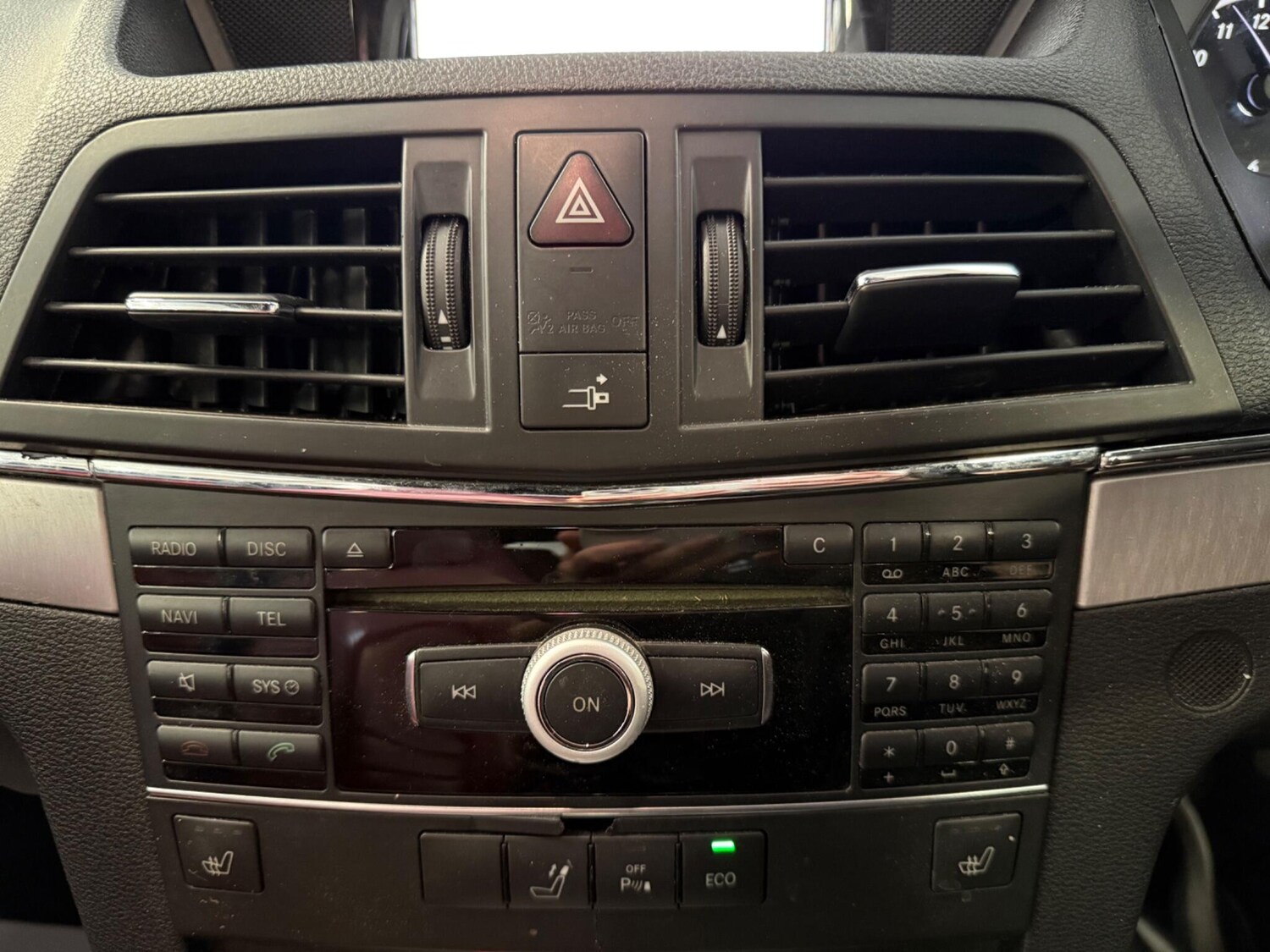 Used Mercedes-Benz E-Class 2011 for sale - 76026442: Photo 26