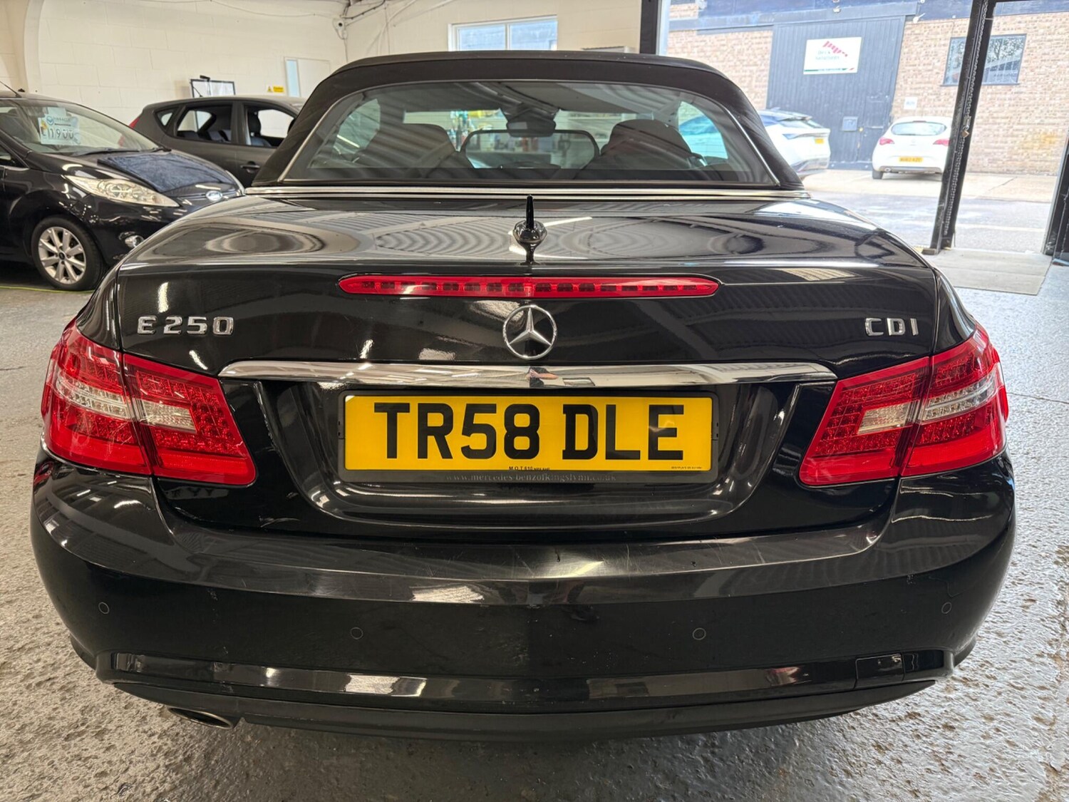 Used Mercedes-Benz E-Class 2011 for sale - 76026442: Photo 7