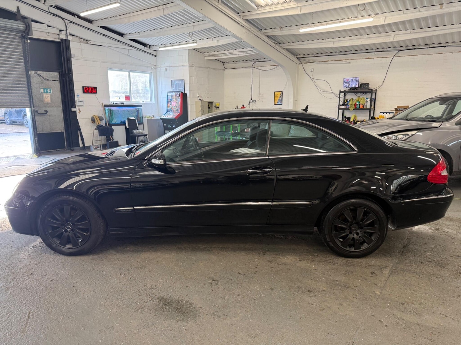 Used Mercedes-Benz CLK 2009 for sale - 77016890: Photo 5