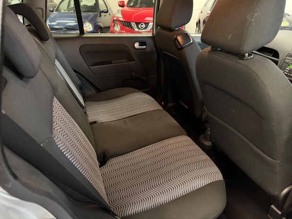 Used Ford Fusion 2006 for sale - 76084094: Photo 16
