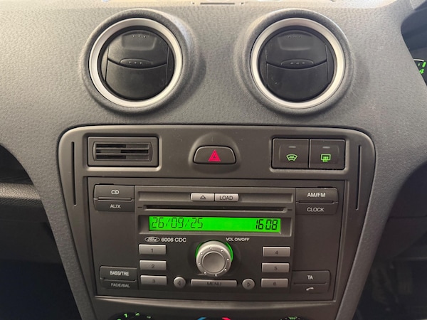 Used Ford Fusion 2006 for sale - 76084094: Photo 18