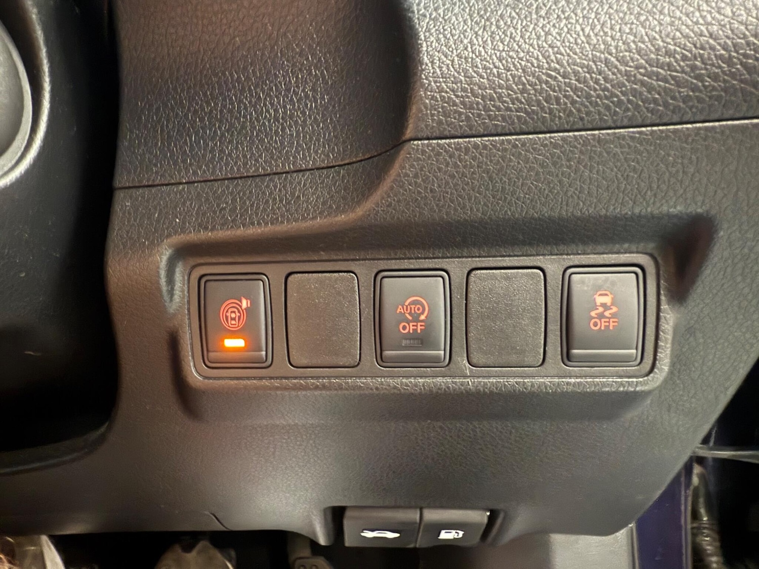 Used Nissan Pulsar for sale - 76995393: Photo 24