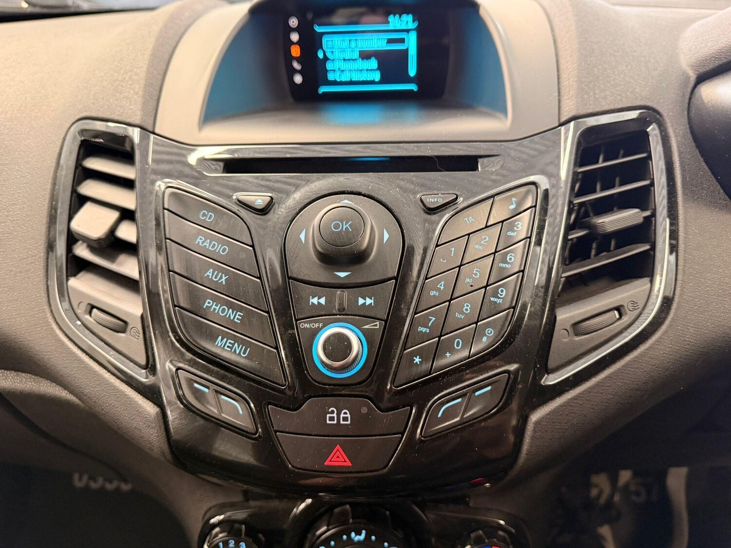 Used Ford Fiesta 2014 for sale - 75839408: Photo 28