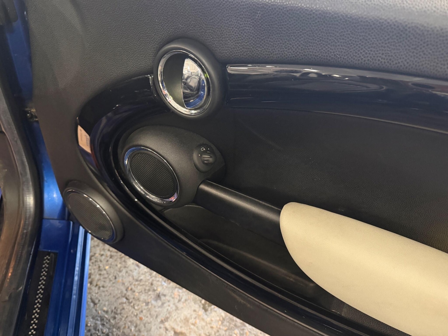 Used MINI Roadster 2012 for sale - 77696423: Photo 24