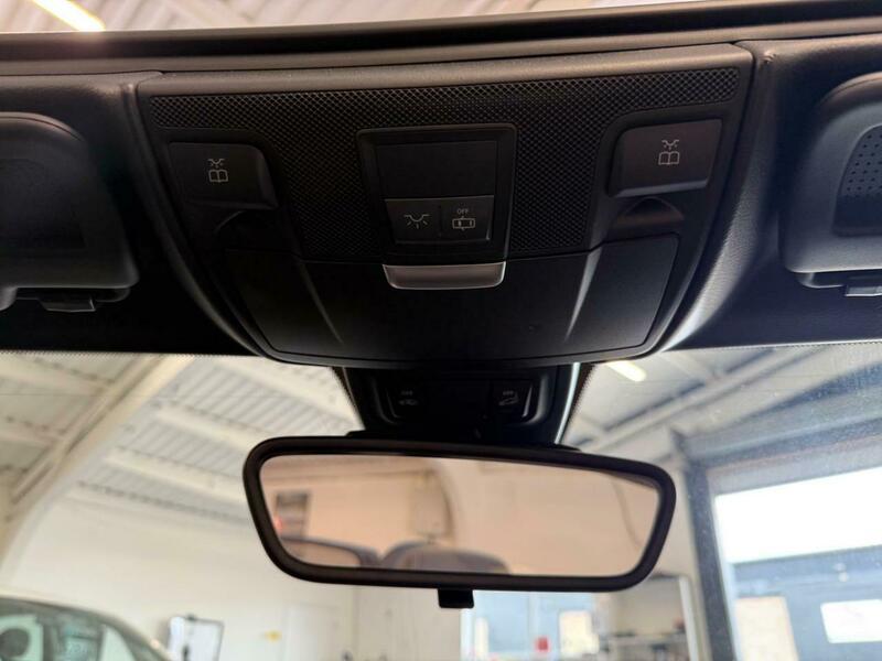 Used Mercedes-Benz SLK 2012 for sale - 76987914: Photo 36