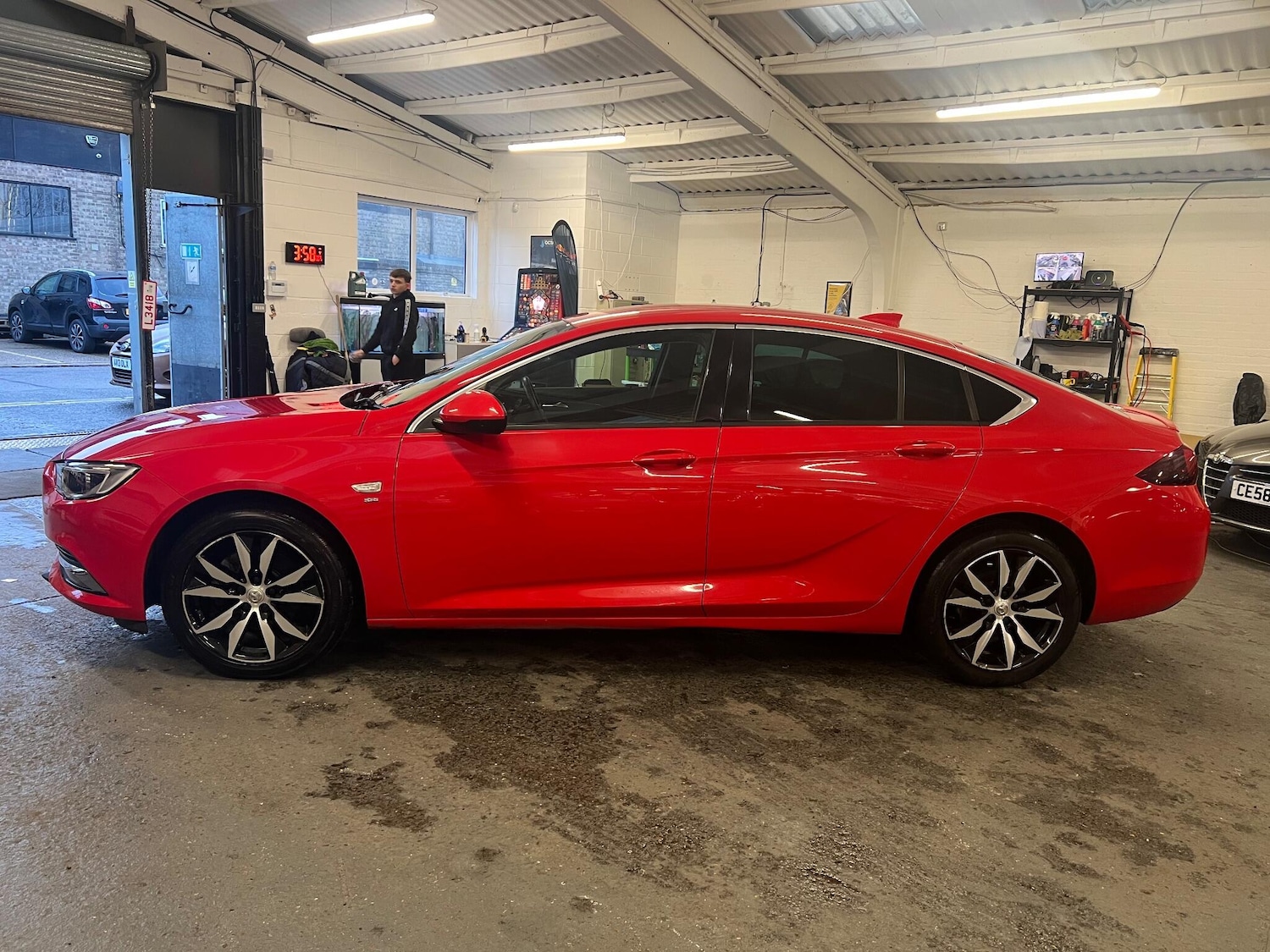 Used Vauxhall Insignia 2019 for sale - 77305645: Photo 5