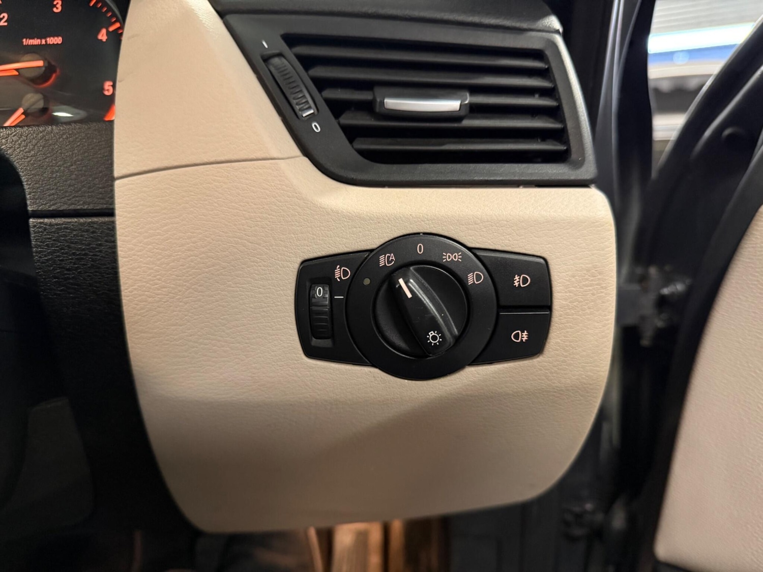 Used BMW X1 2010 for sale - 76584856: Photo 15