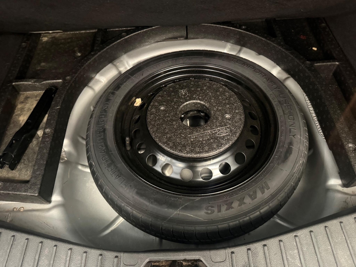 Used Ford C-Max 2016 for sale - 76659116: Photo 23