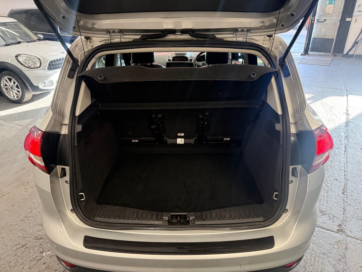 Used Ford C-Max 2016 for sale - 76659116: Photo 32