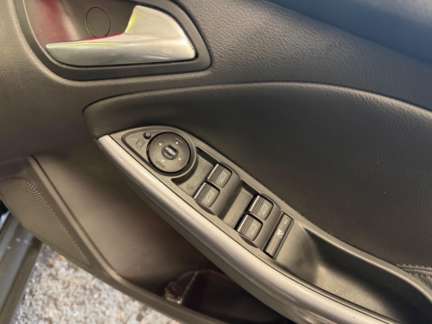 Used Ford Focus 2012 for sale - 77783072: Photo 24