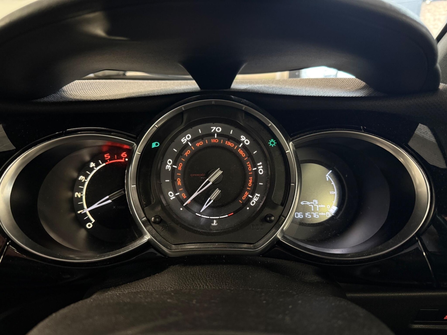 Used Citroen DS3 2014 for sale - 76084573: Photo 28