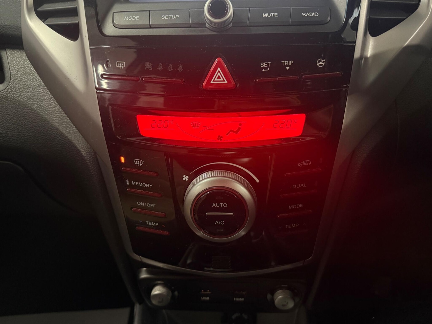 Used Ssangyong Tivoli 2016 for sale - 76849849: Photo 24