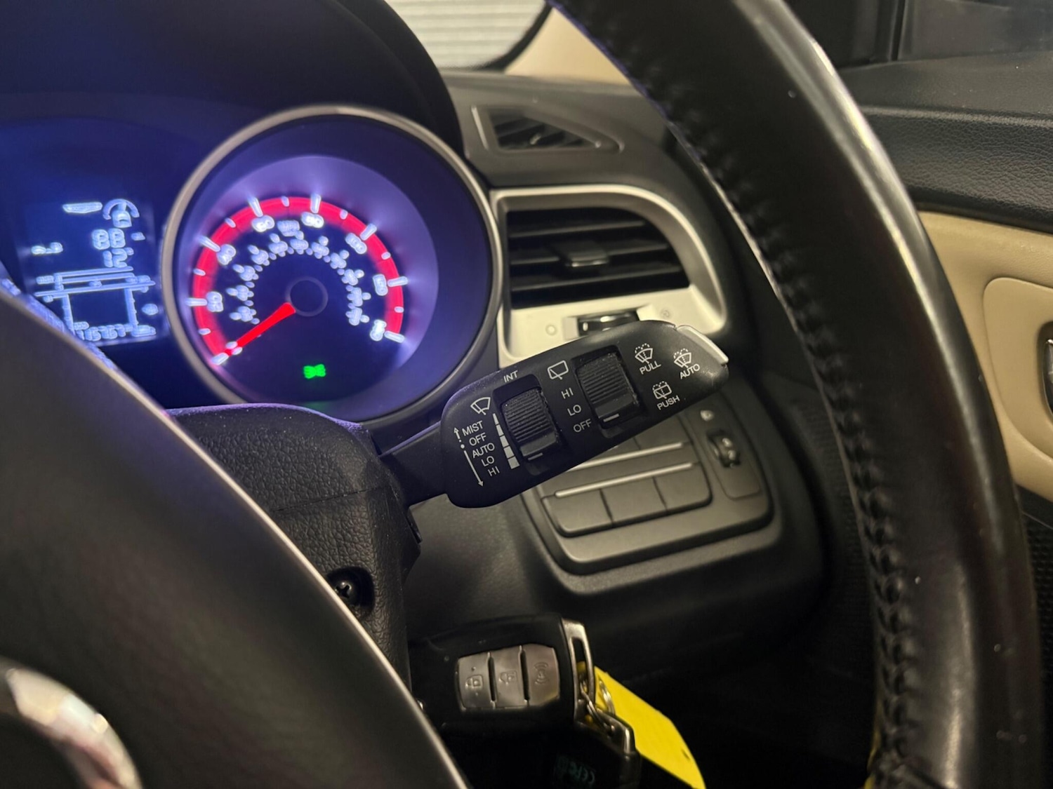 Used Ssangyong Tivoli 2016 for sale - 76849849: Photo 31