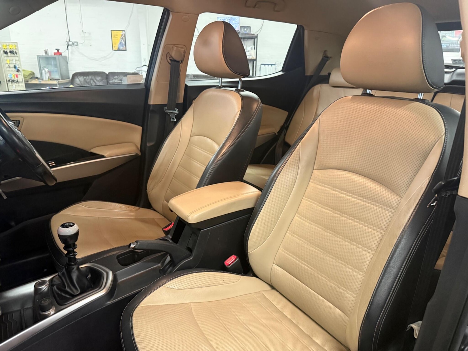 Used Ssangyong Tivoli 2016 for sale - 76849849: Photo 32