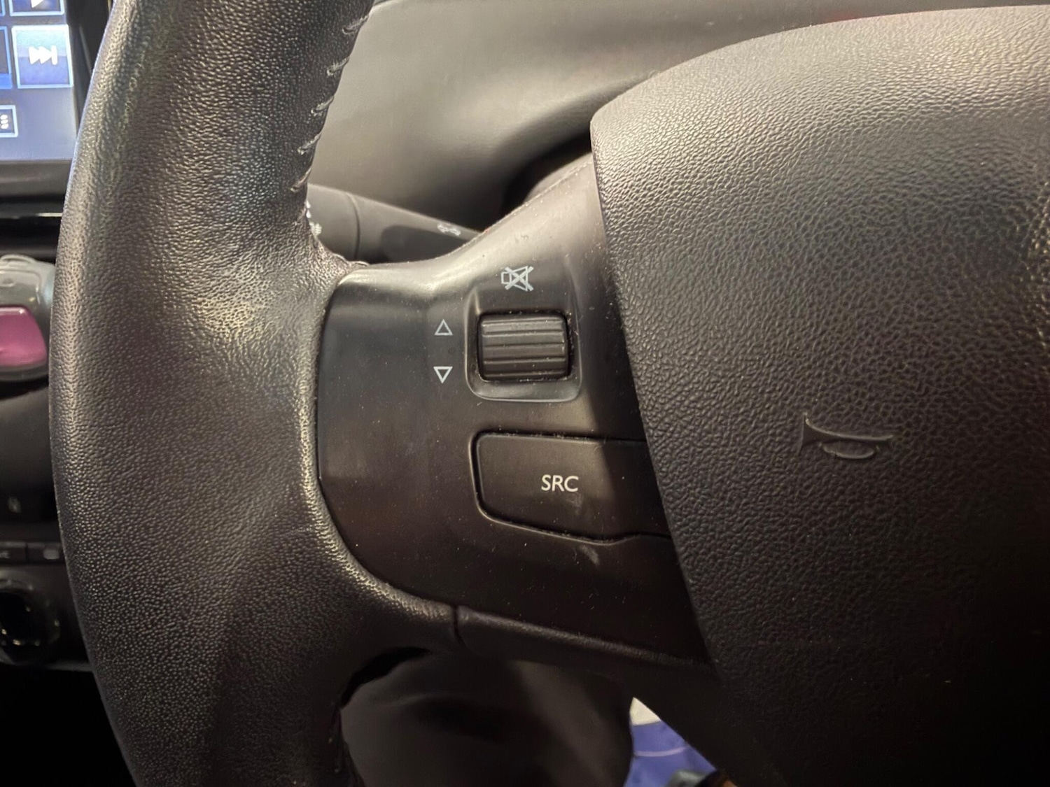 Used Peugeot 208 2014 for sale - 77612821: Photo 15