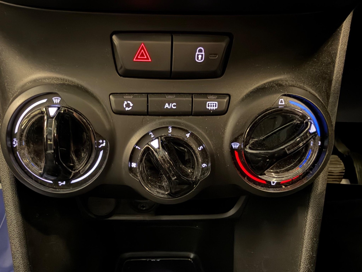 Used Peugeot 208 2014 for sale - 77612821: Photo 18