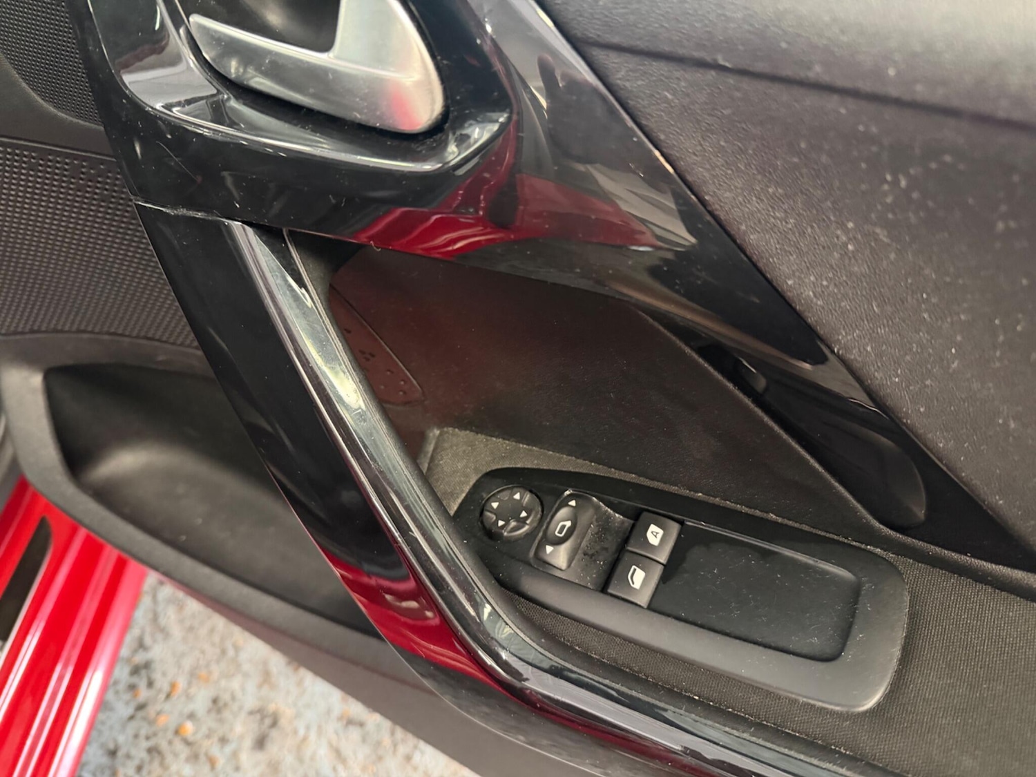 Used Peugeot 208 2014 for sale - 77612821: Photo 21