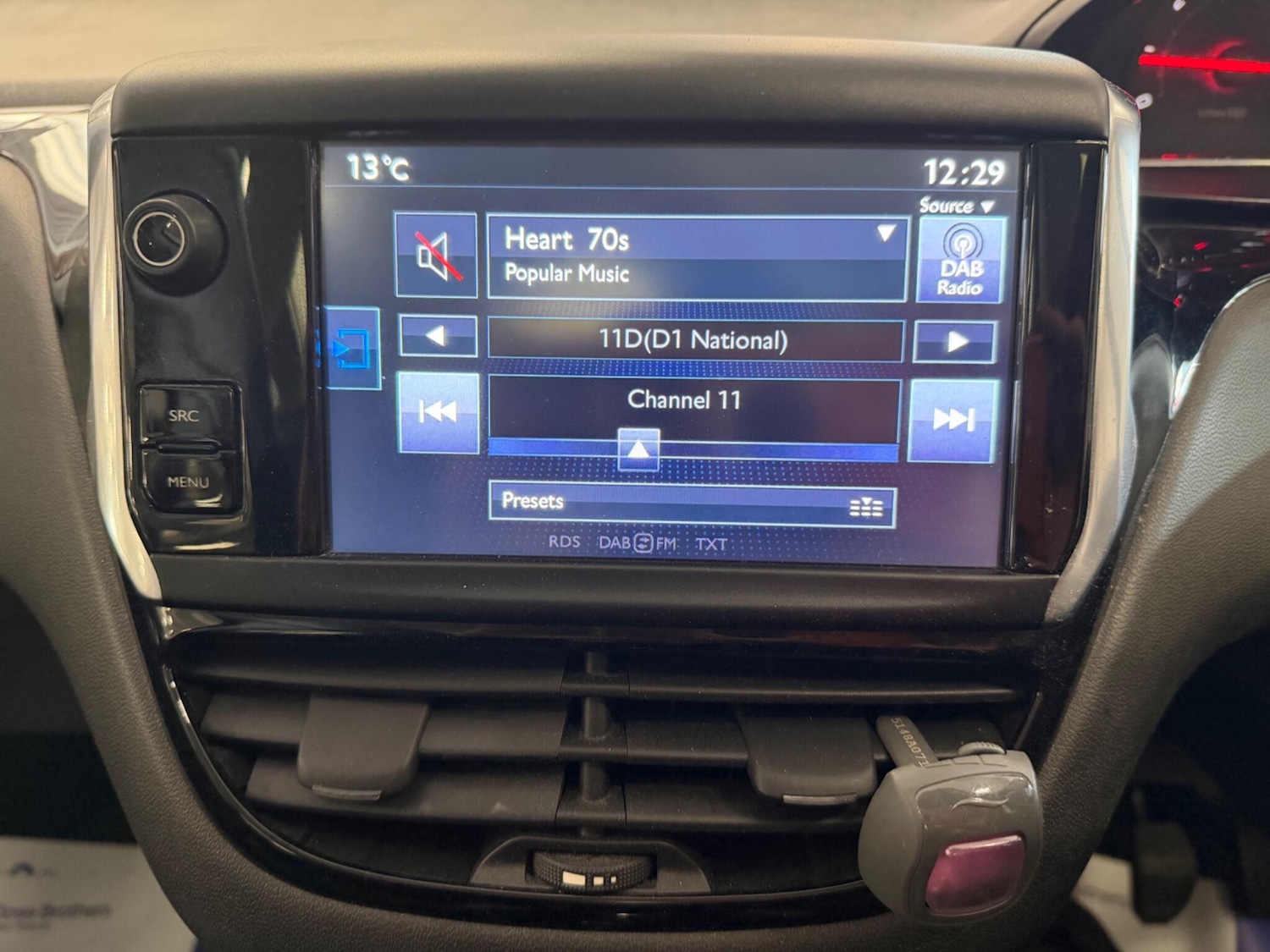 Used Peugeot 208 2014 for sale - 77612821: Photo 26