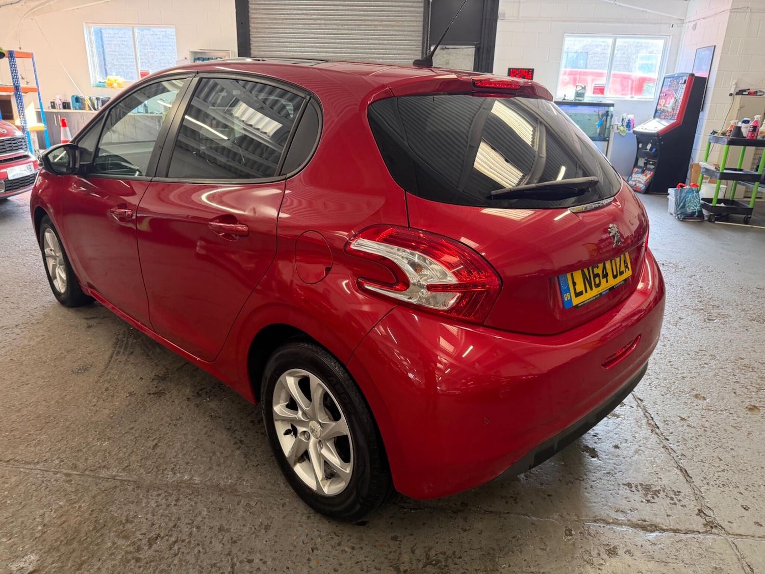 Used Peugeot 208 2014 for sale - 77612821: Photo 4