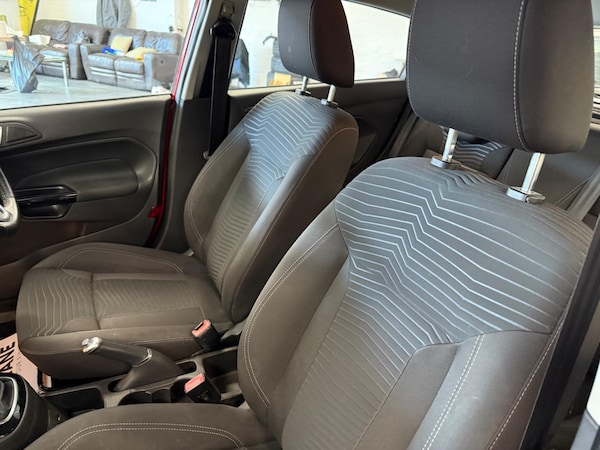 Used Ford Fiesta 2015 for sale - 75669989: Photo 30