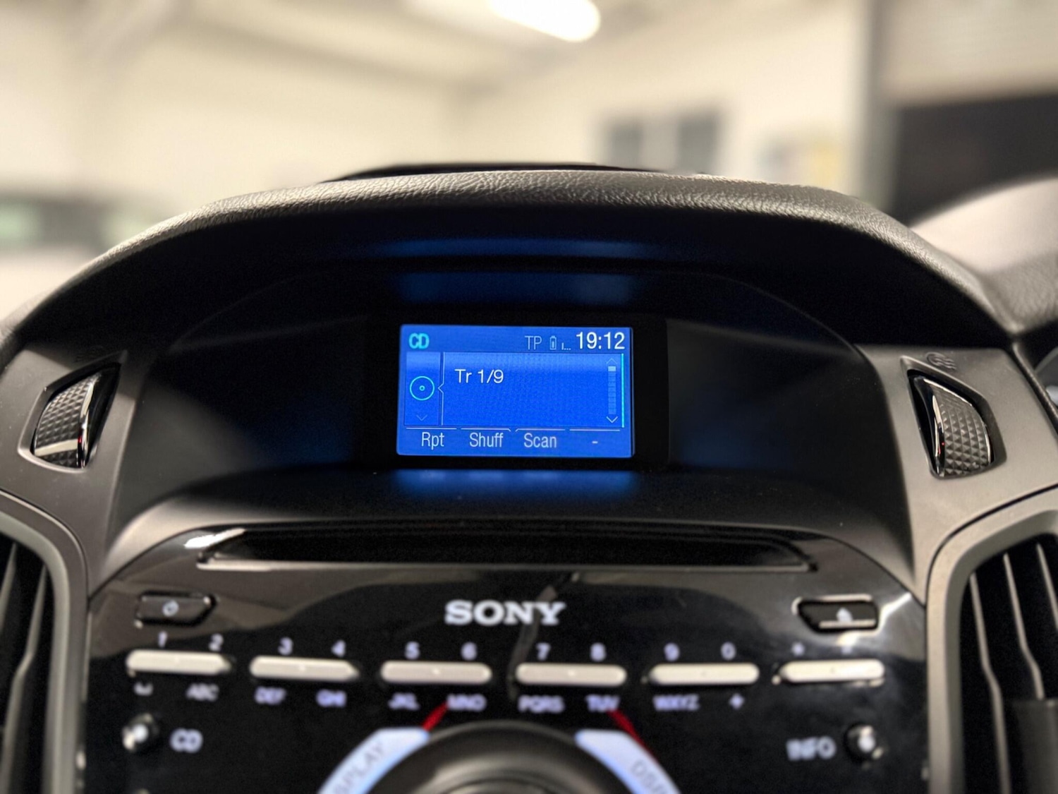 Used Ford Focus 2013 for sale - 76422789: Photo 28