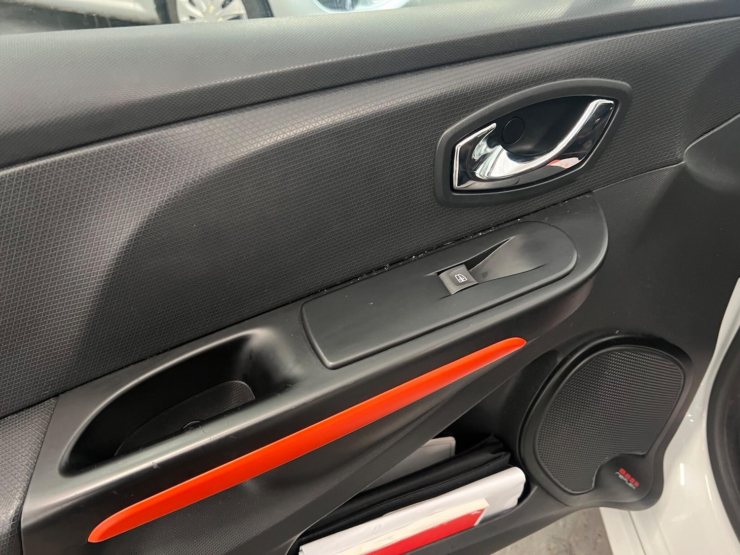 Used Renault Clio 2014 for sale - 77230209: Photo 32